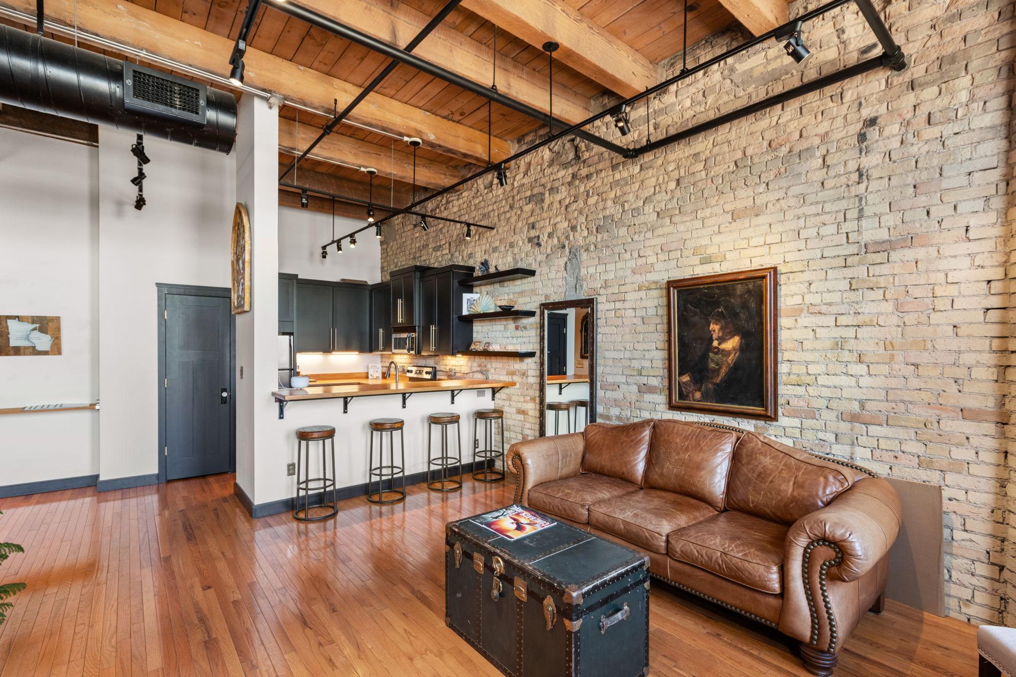 400 N 1st Street 305