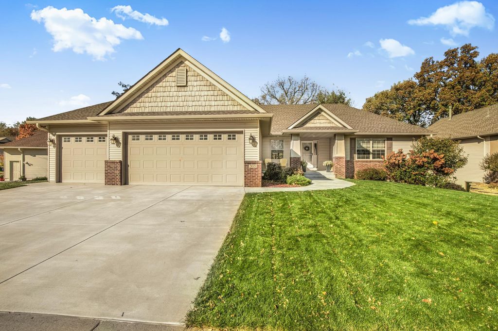 Photo of 3615 Southridge Court, Saint Cloud, MN 56301 (MLS # 7009166)