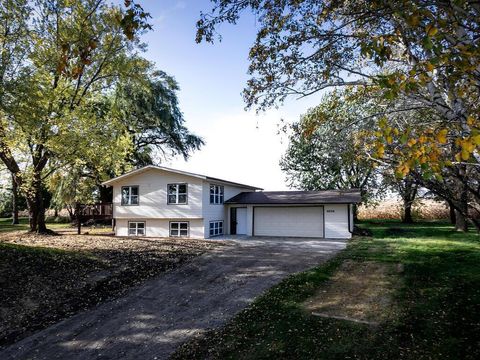 Photo of 9206 Edgebrook Drive, Northfield, MN 55057 (MLS # 6807846)