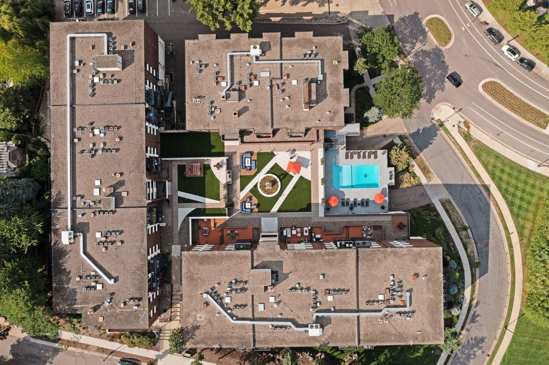 48 Groveland Terrace B313