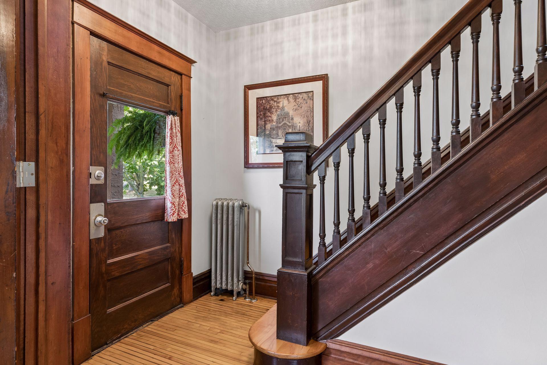 420 Daly Street