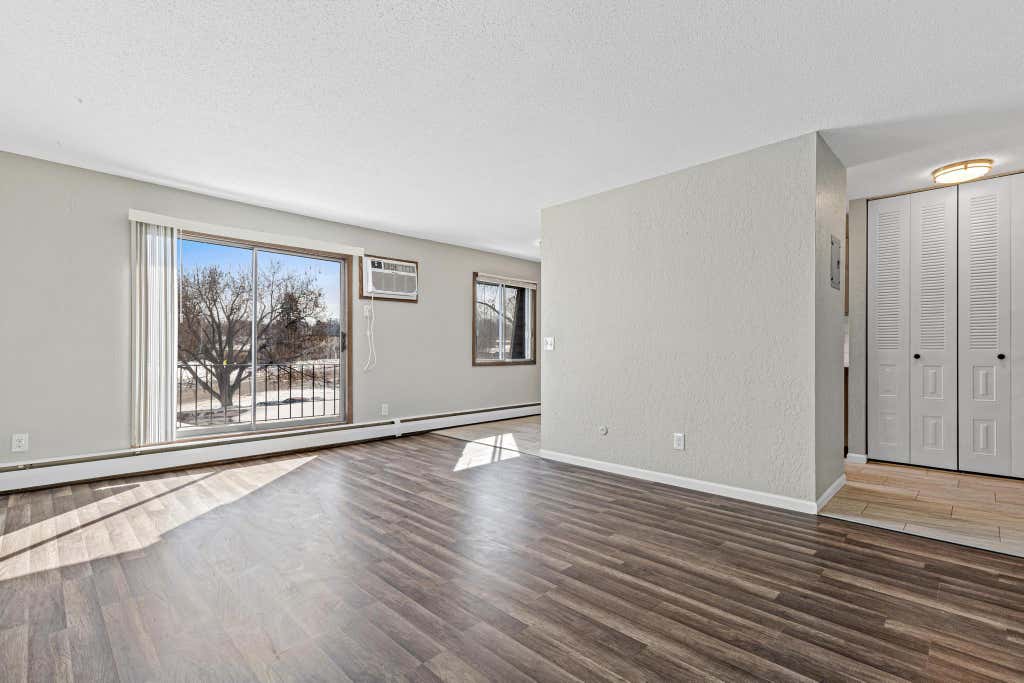 Photo of 2210 Eldridge Ave AVE E #201, North Saint Paul, MN 55109 (MLS # 7133199)