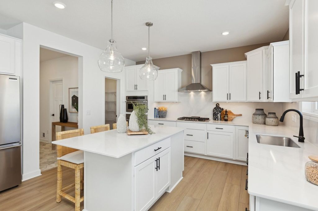 Photo of 2642 Aspen Drive, Shakopee, MN 55379 (MLS # 7046357)