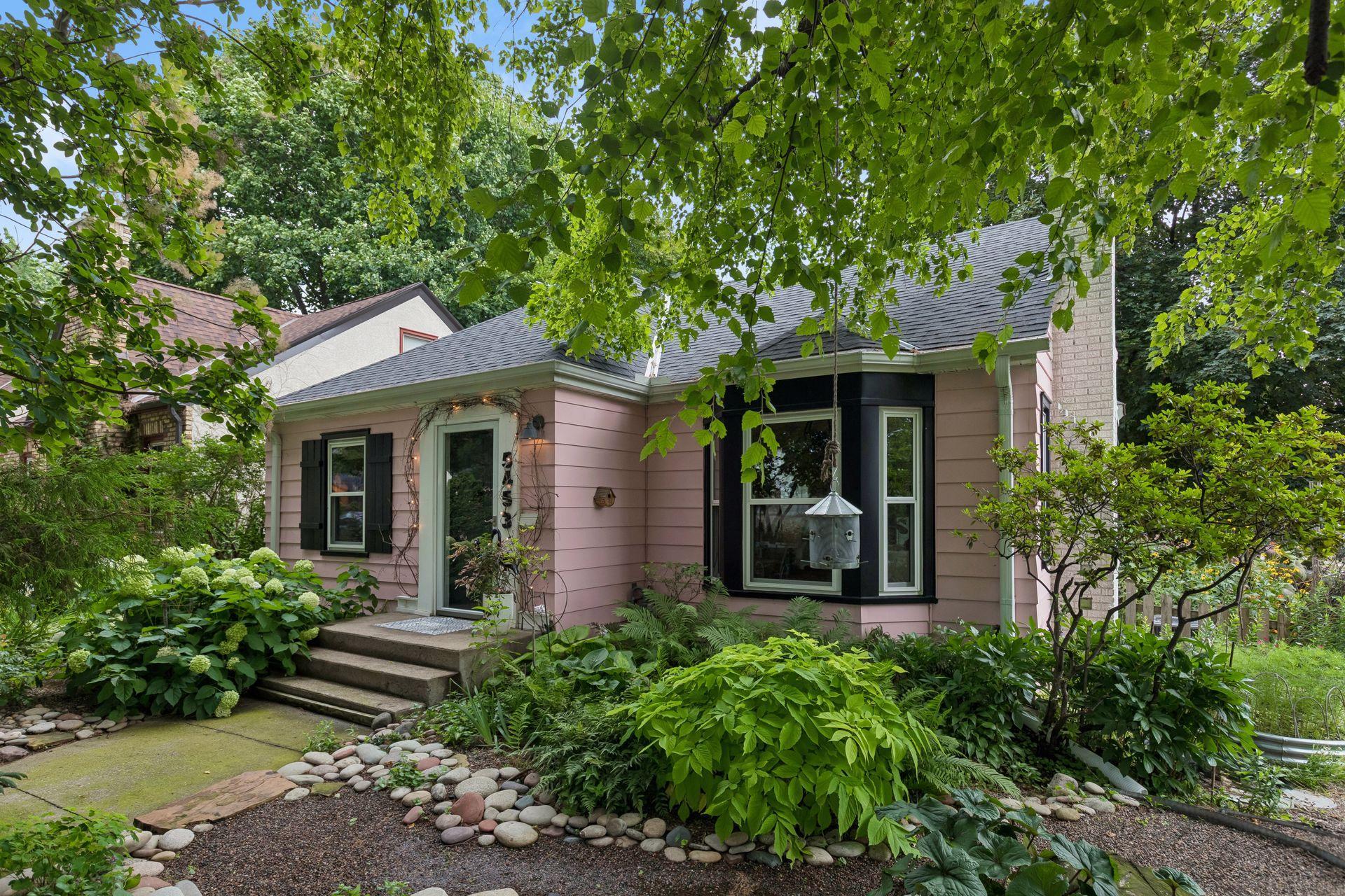 5453 Dupont Avenue S