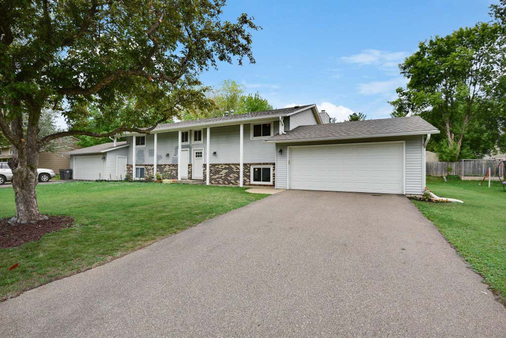 Photo of 7315 Stewart Drive, Eden Prairie, MN 55346 (MLS # 7074000)