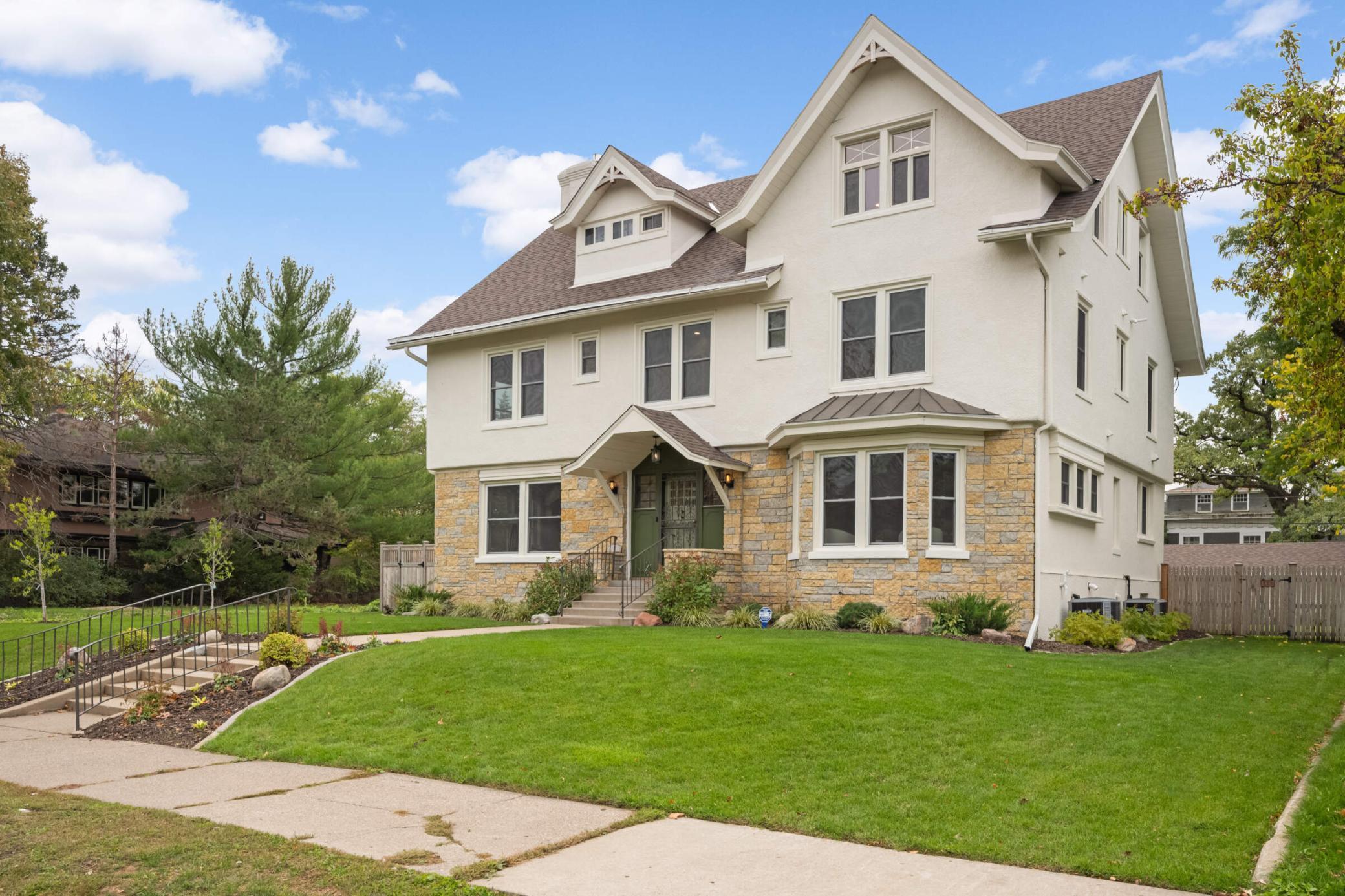 1647 W 26th Street