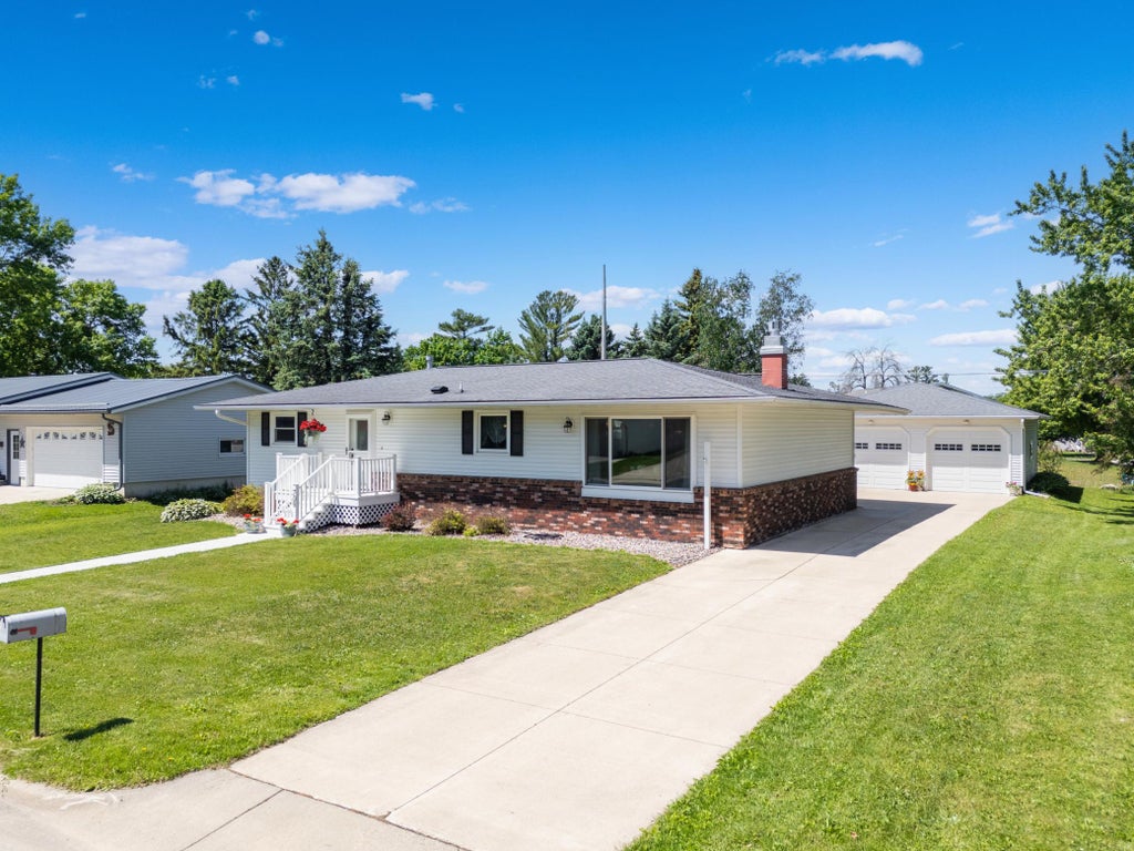 Photo of 708 Lyndale Avenue, Spring Valley, MN 55975 (MLS # 7076626)