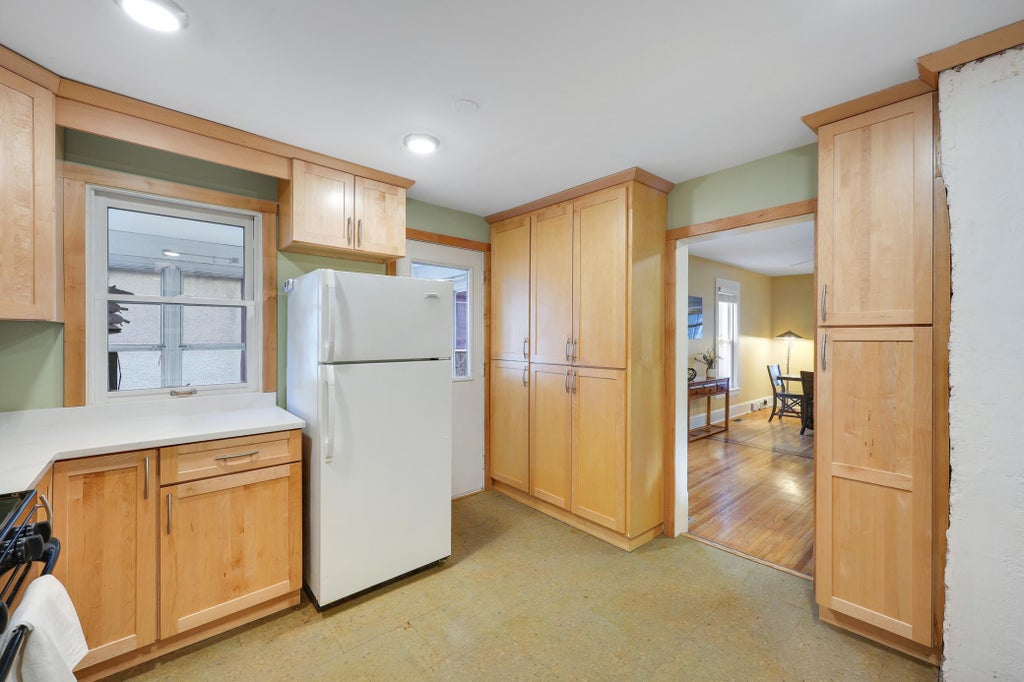 Photo of 210 W 43rd Street, Minneapolis, MN 55409 (MLS # 7140925)