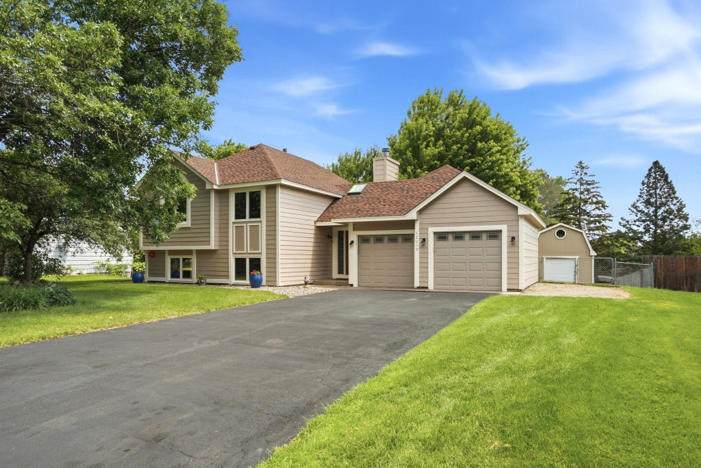 Photo of 12013 Aztec Street NW, Coon Rapids, MN 55433 (MLS # 7099342)