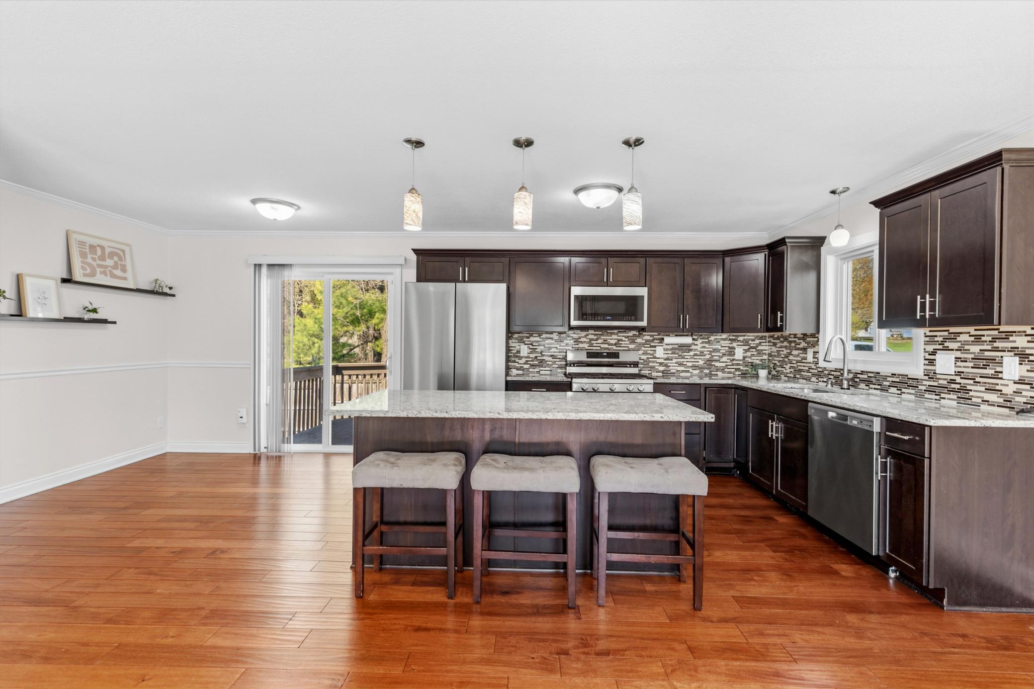 6500 Annapolis Lane N