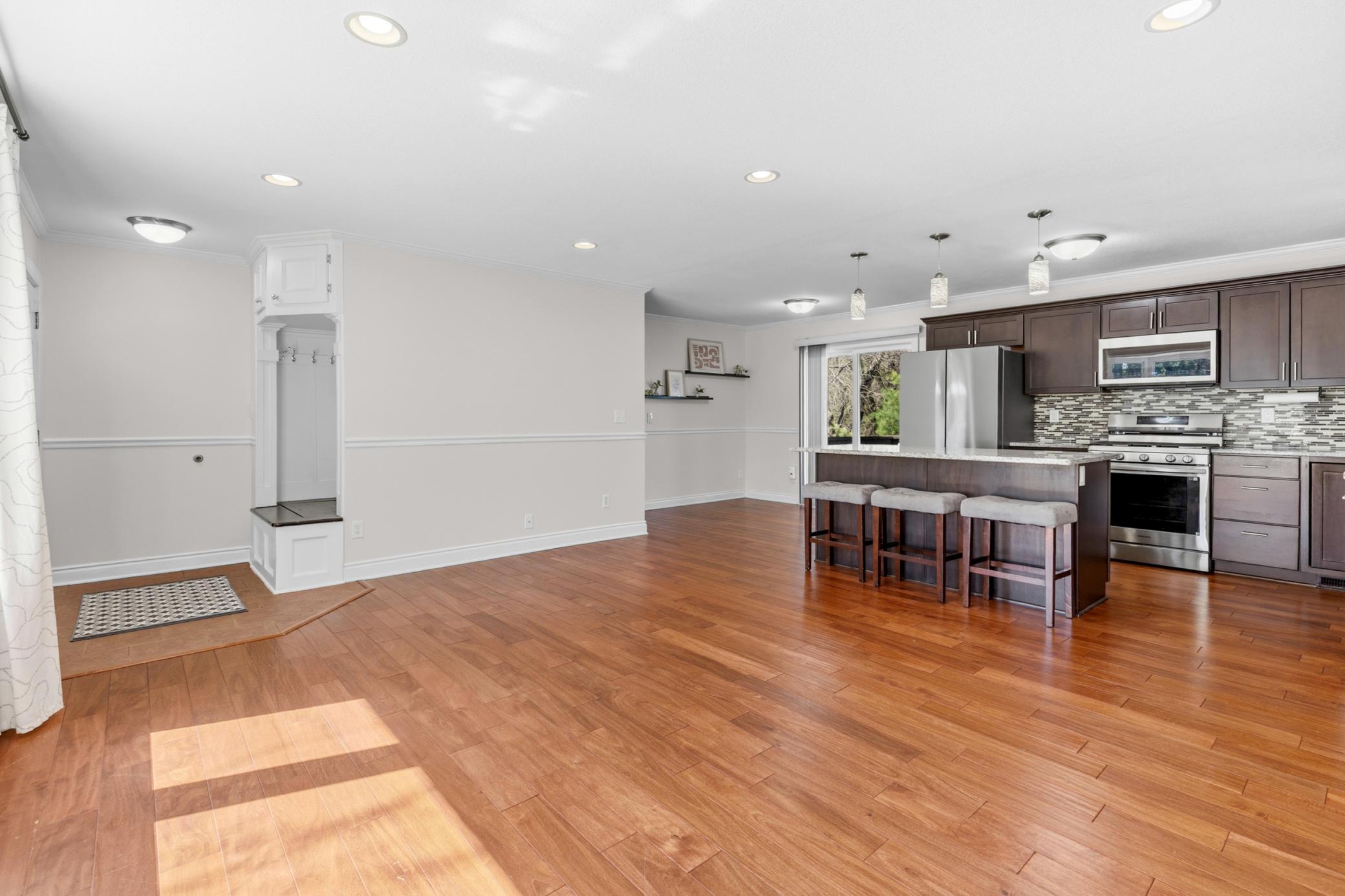 6500 Annapolis Lane N