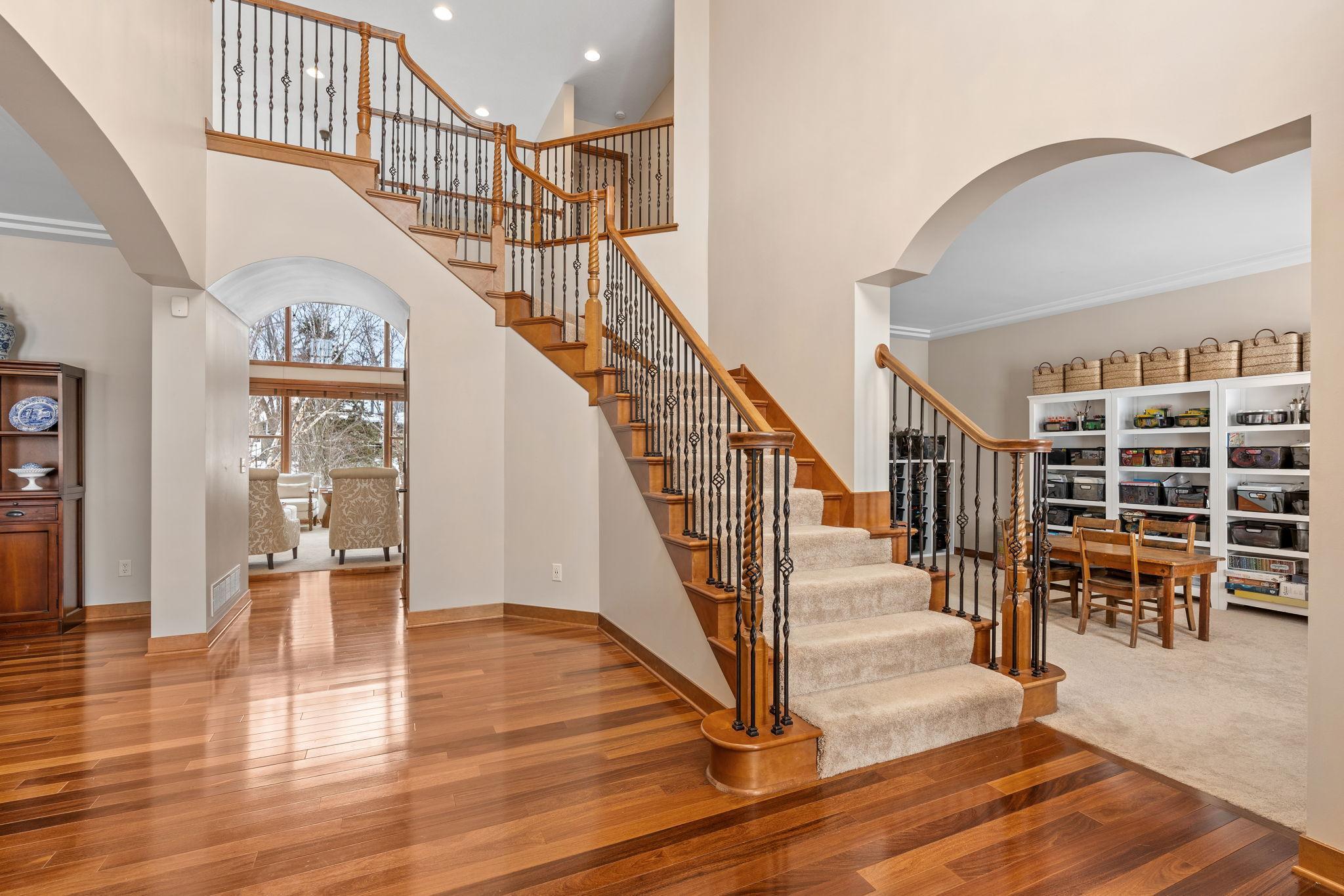 9256 Gateway Lane