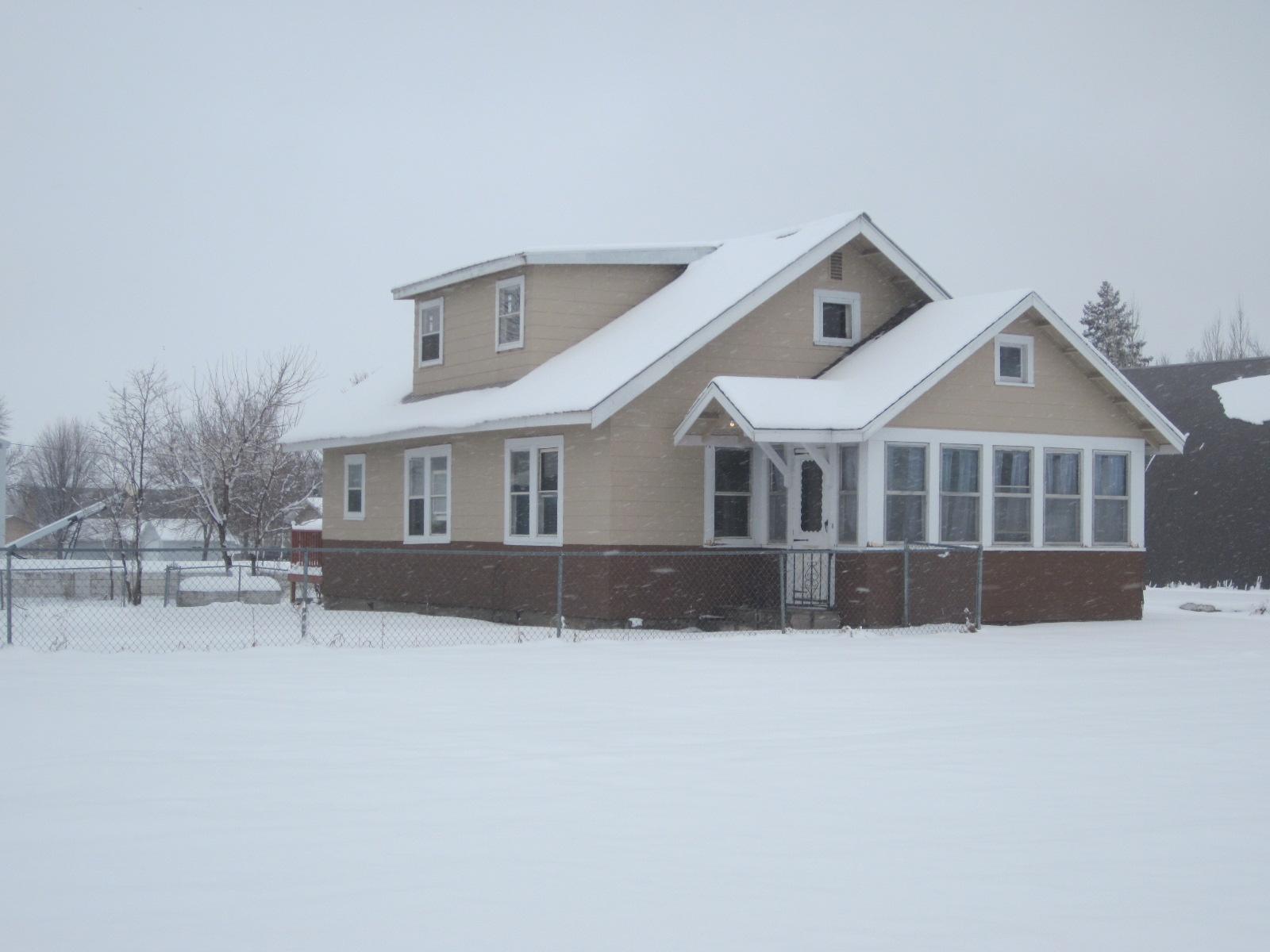 1113 Hwy 79 E