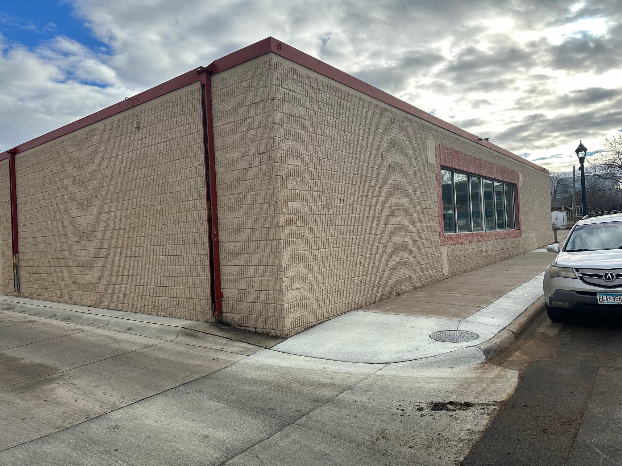 123 2nd Avenue W