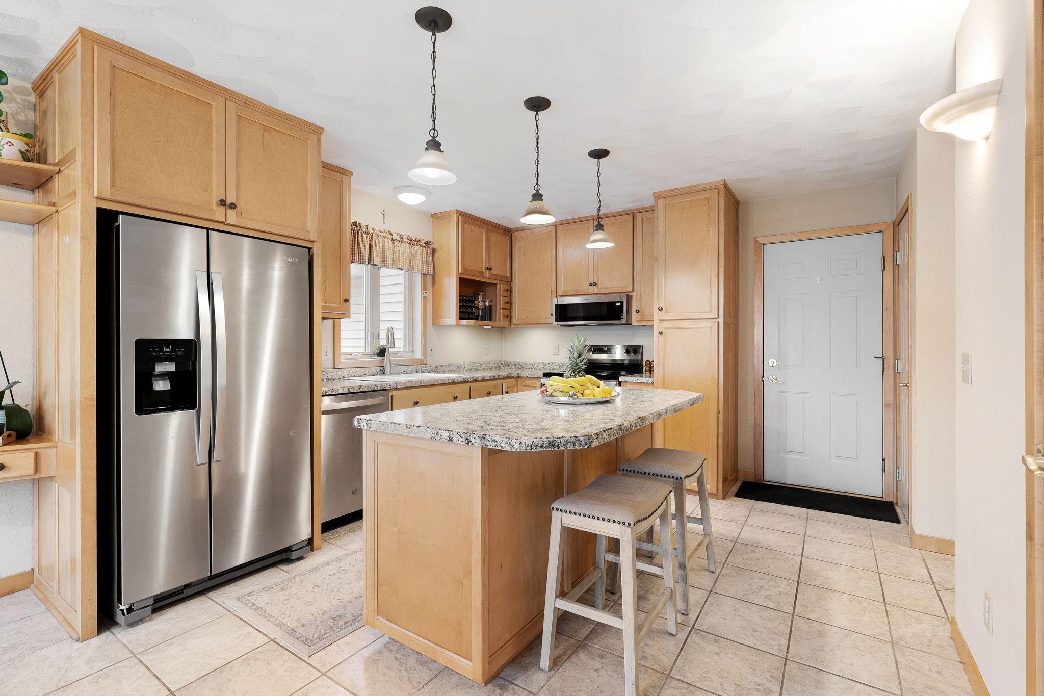 2050 Willow Ridge Place NE