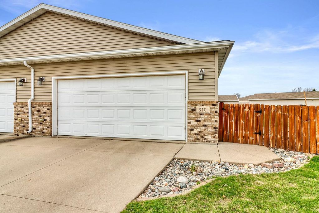 Photo of 910 35th Avenue S, Moorhead, MN 56560 (MLS # 7058907)