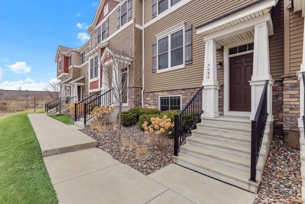 Photo of 5088 93rd Lane N, Brooklyn Park, MN 55443 (MLS # 7018730)