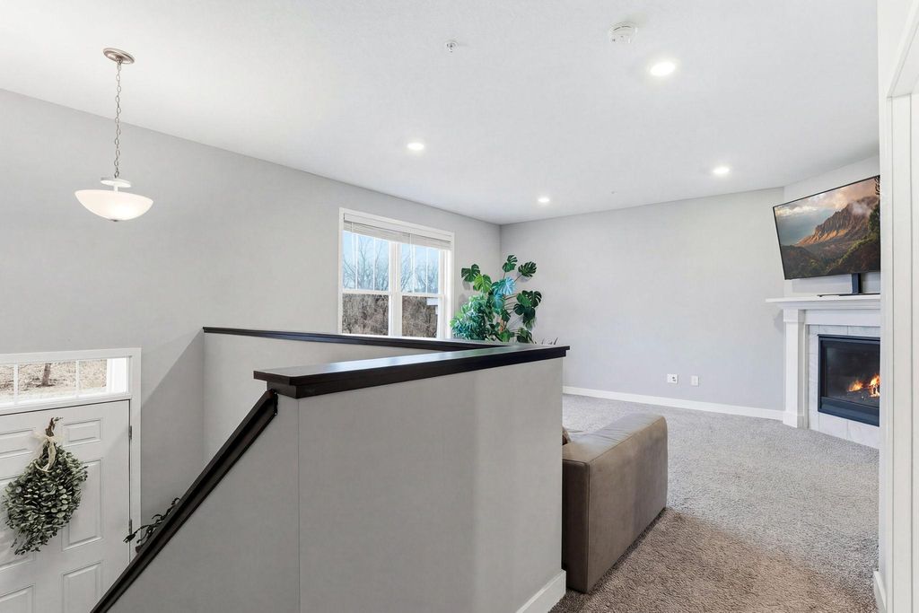 Photo of 5088 93rd Lane N, Brooklyn Park, MN 55443 (MLS # 7018730)