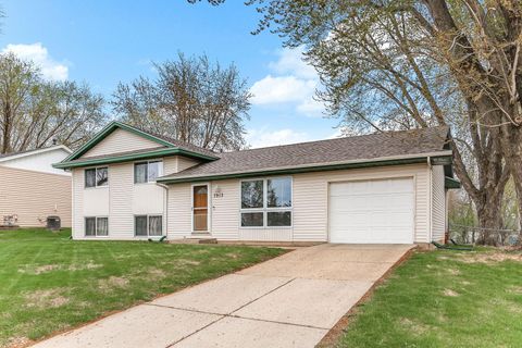 7913 80th Street S Cottage Grove MN 55016