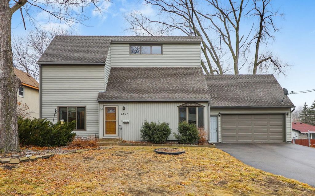 Photo of 1307 Kassan Drive, South Saint Paul, MN 55075 (MLS # 7023892)