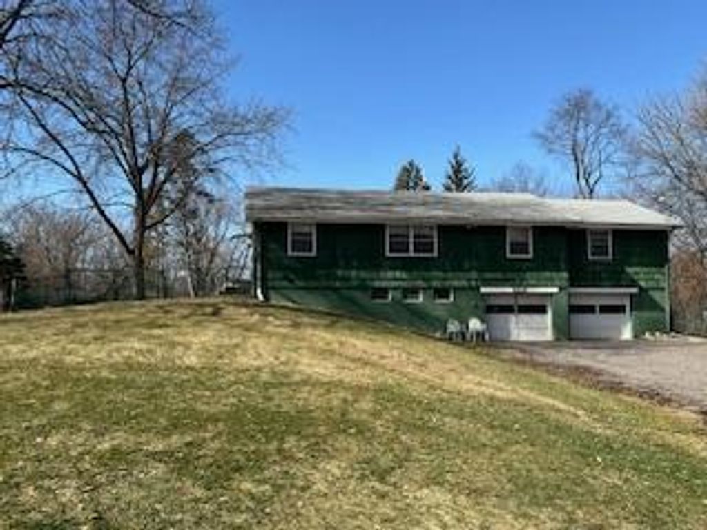 Photo of 1615 Weston Lane N, Plymouth, MN 55447 (MLS # 7042366)