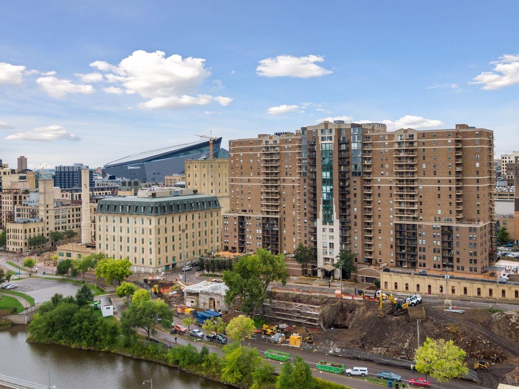 Photo of 401 S 1st Street #1318, Minneapolis, MN 55401 (MLS # 7088475)