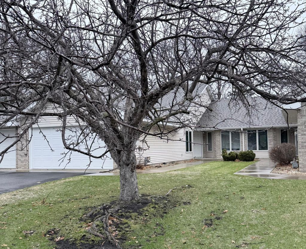 Photo of 1475 119th Lane NE, Blaine, MN 55449 (MLS # 7045812)