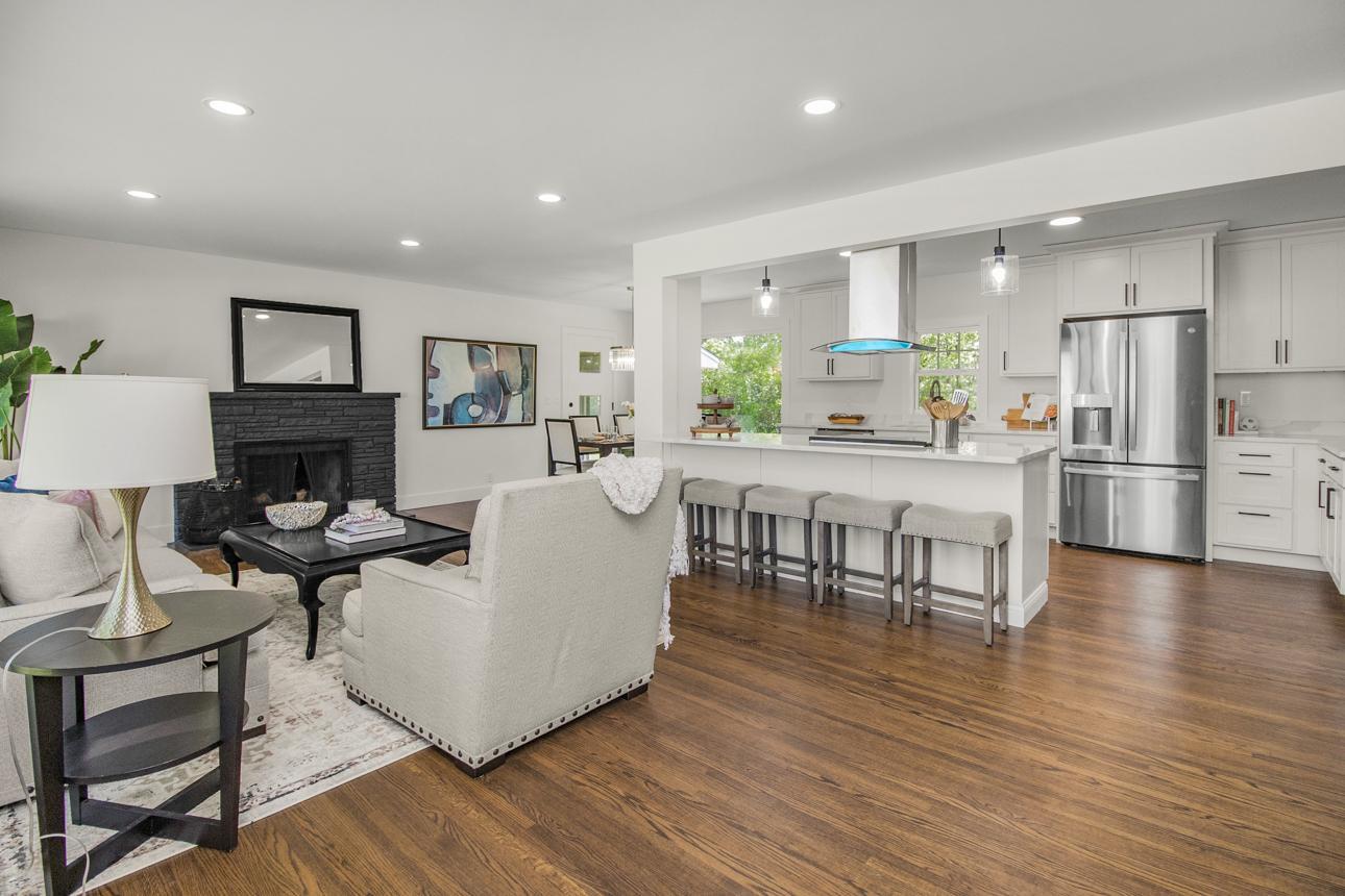 2307 Sherwood Circle