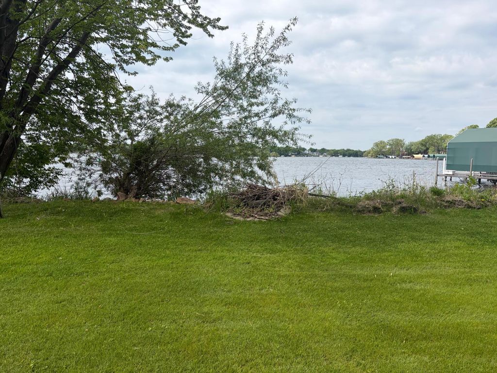 Photo of 4435 N Shore Drive, Mound, MN 55364 (MLS # 7078580)