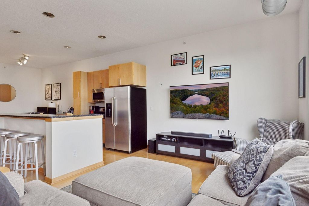 Photo of 3640 Wooddale Avenue S #315, Saint Louis Park, MN 55416 (MLS # 7002335)