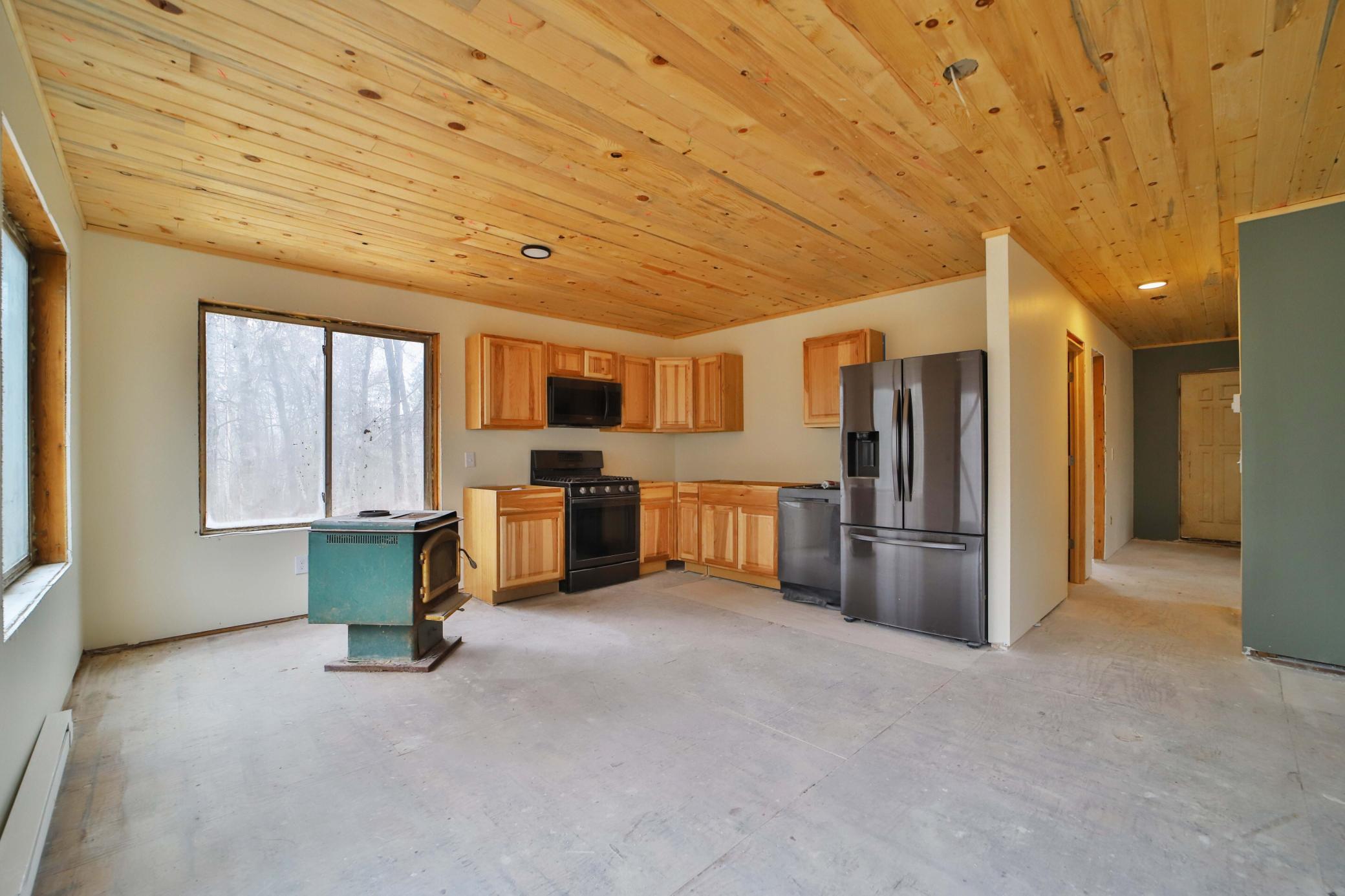 951 Swede Lake Trail SW