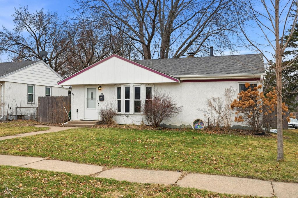 Photo of 821 Howard Street N, Saint Paul, MN 55119 (MLS # 7048881)