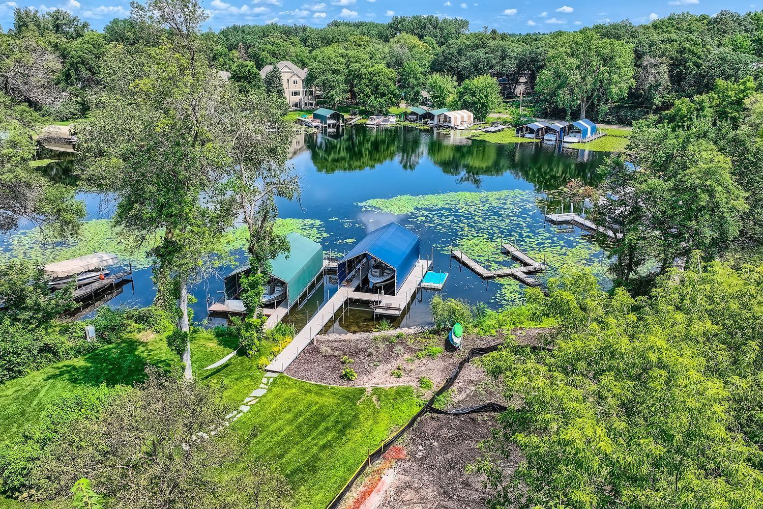 3061 Lake Shore Boulevard