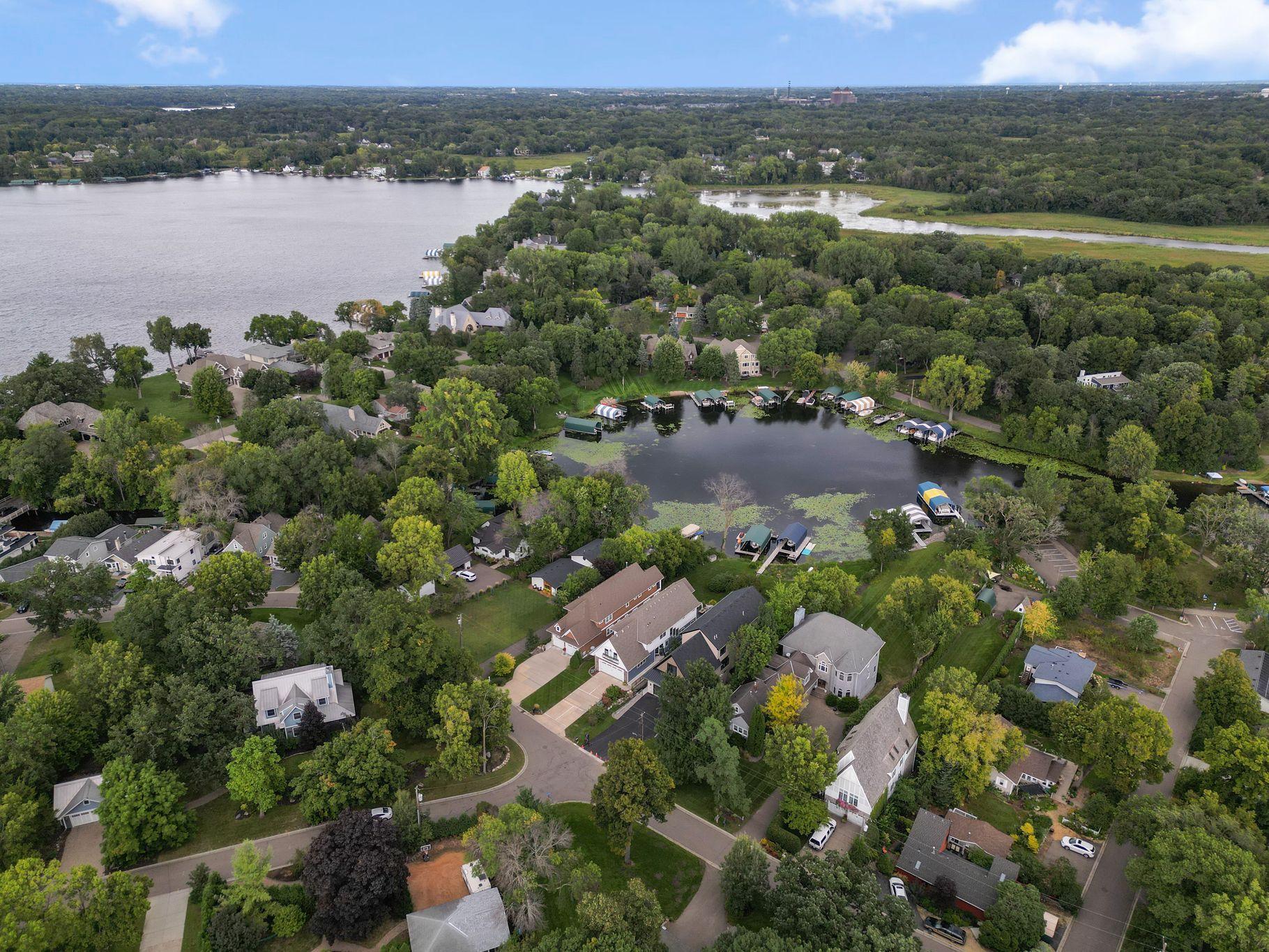 3061 Lake Shore Boulevard