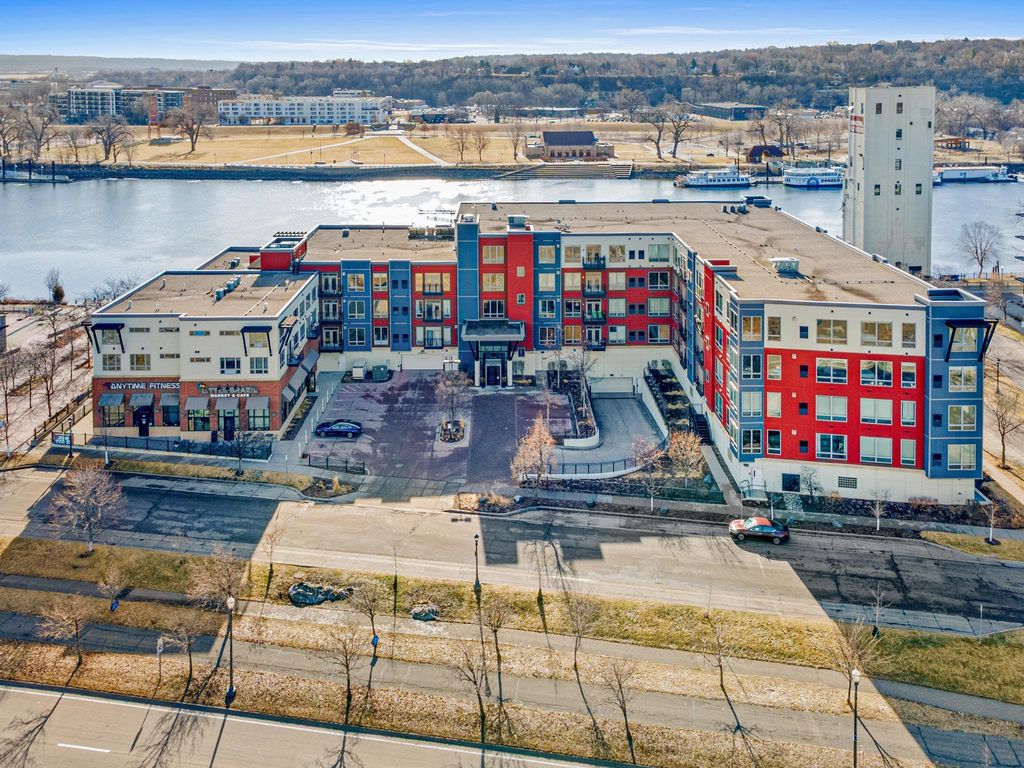 Photo of 240 Spring Street #226, Saint Paul, MN 55102 (MLS # 7031908)