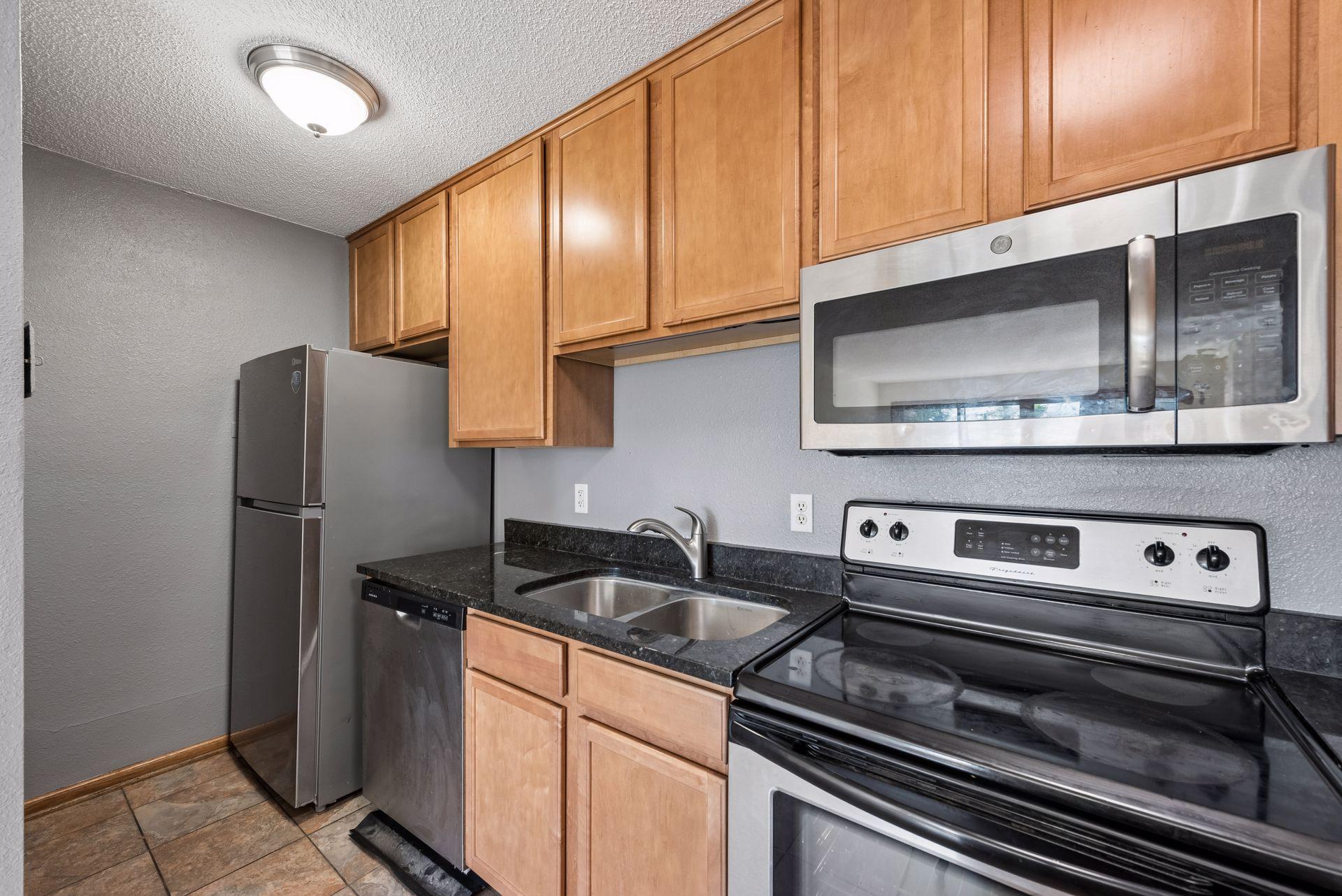 1800 Lasalle Avenue 101
