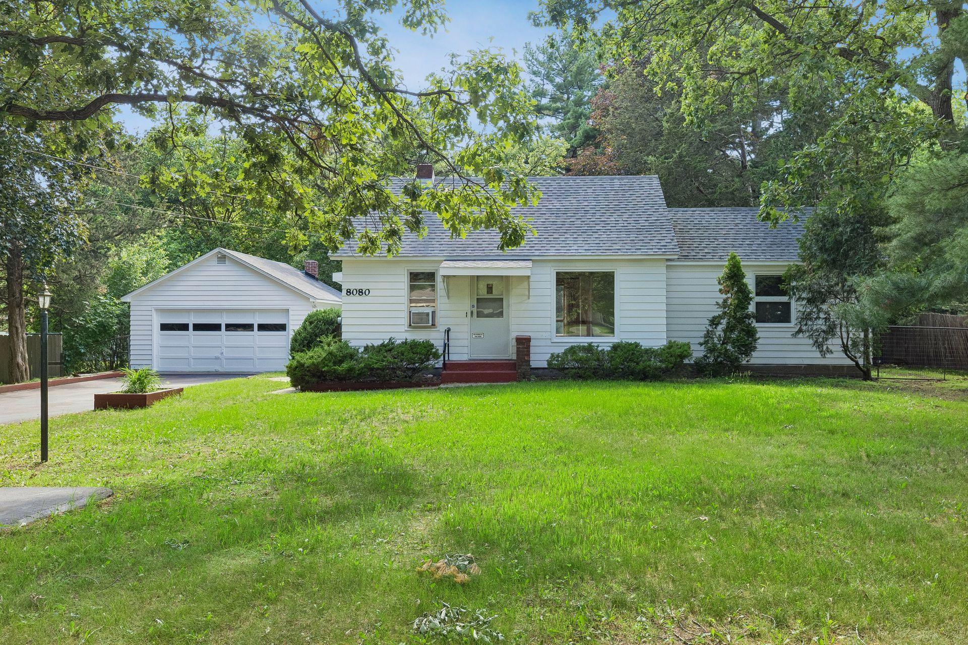8080 Groveland Road