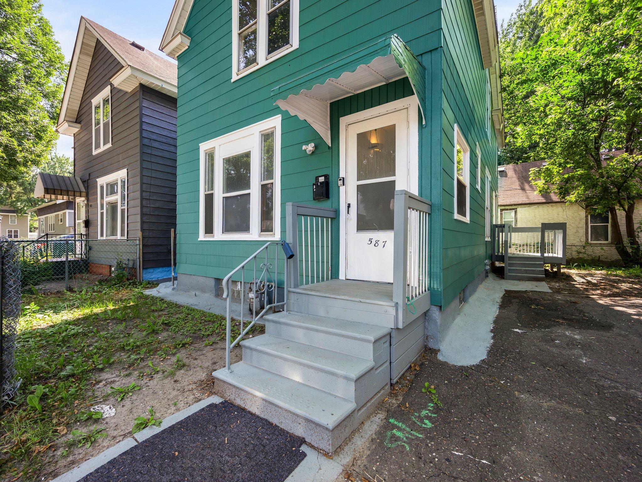 587 Elfelt Street