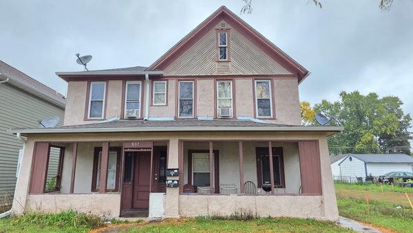 837 JESSAMINE AVE E, SAINT PAUL, MN 55106 - Image 0e92bfc823fc4e5c0635f2ec0c78b038/2656417407