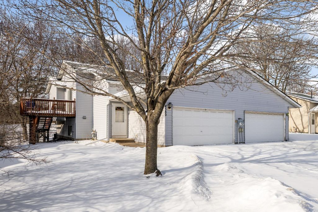 Photo of 4580 Hayward Road N, Oakdale, MN 55128 (MLS # 7008364)