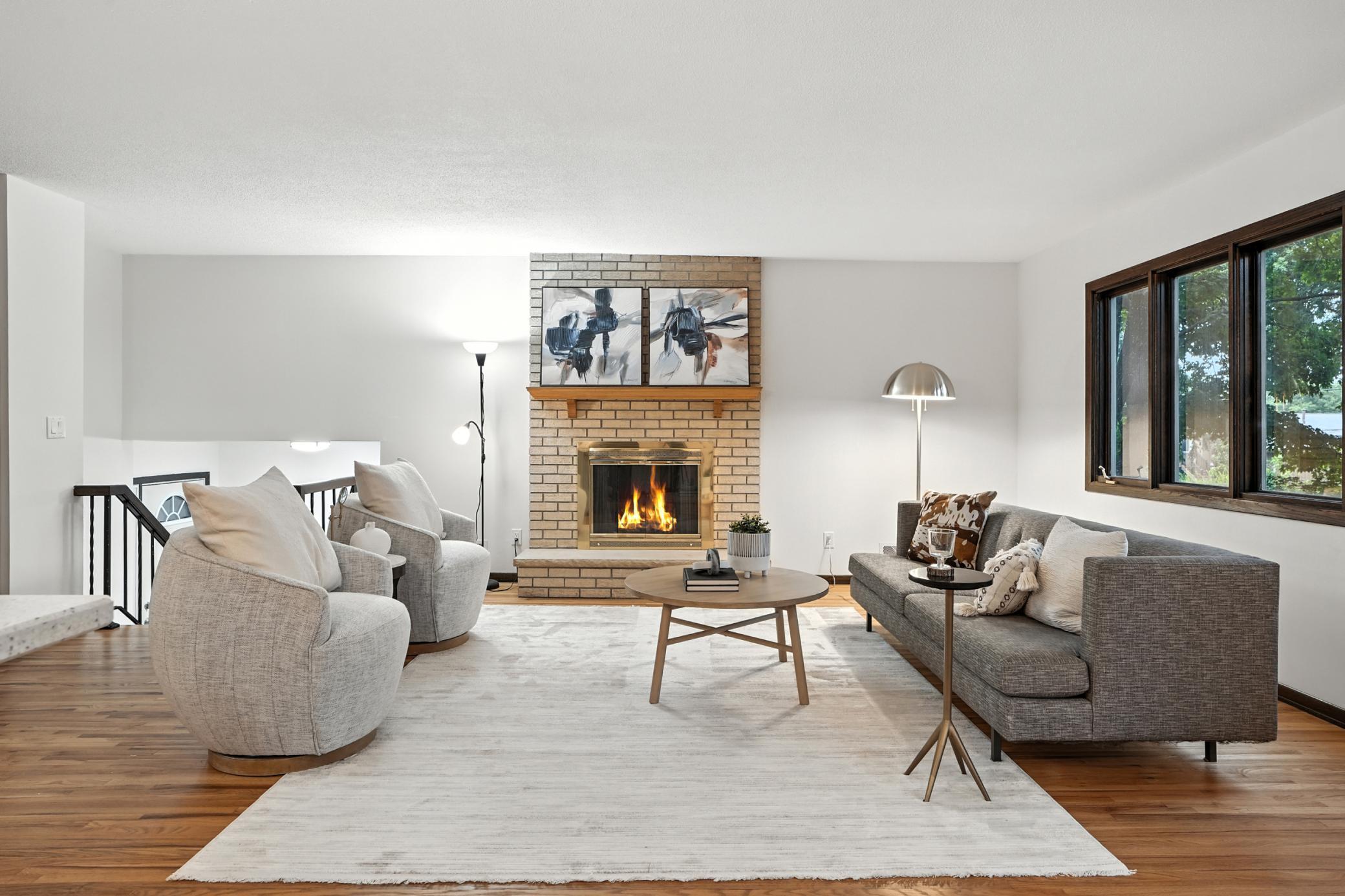 537 Woodhill Drive