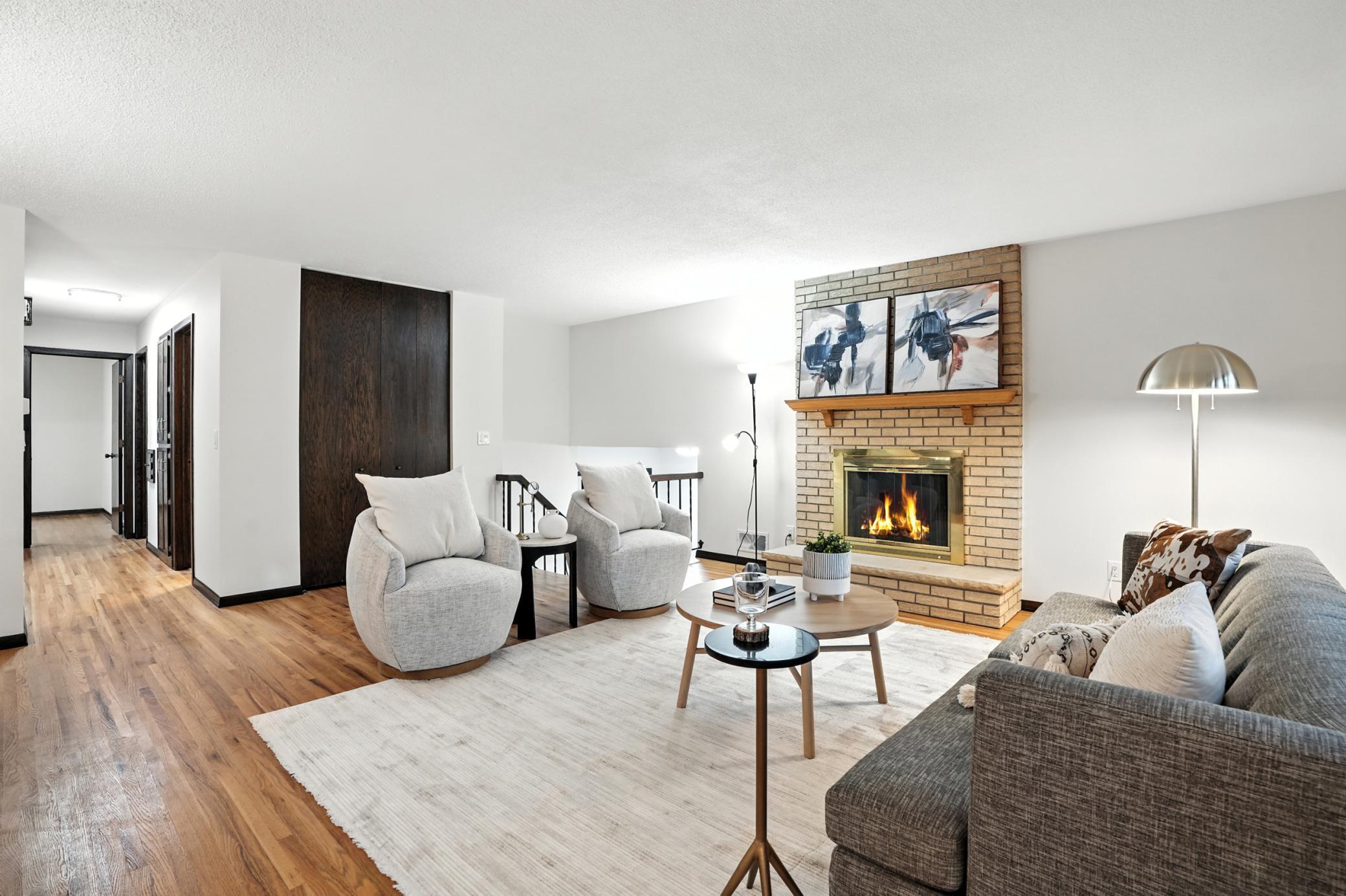 537 Woodhill Drive
