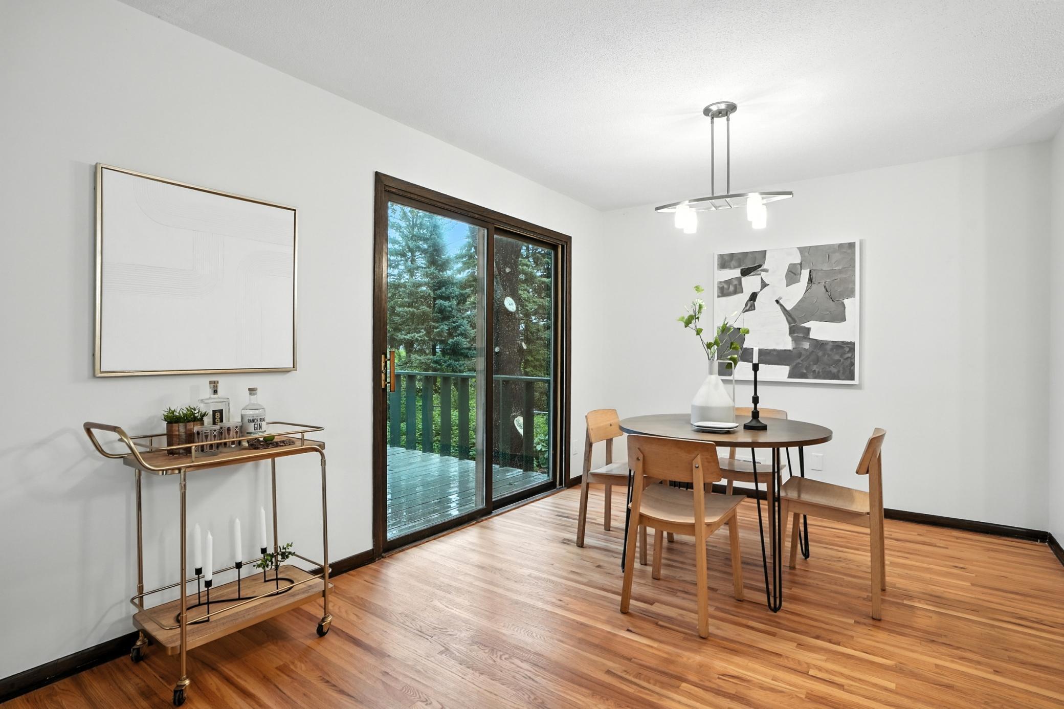 537 Woodhill Drive