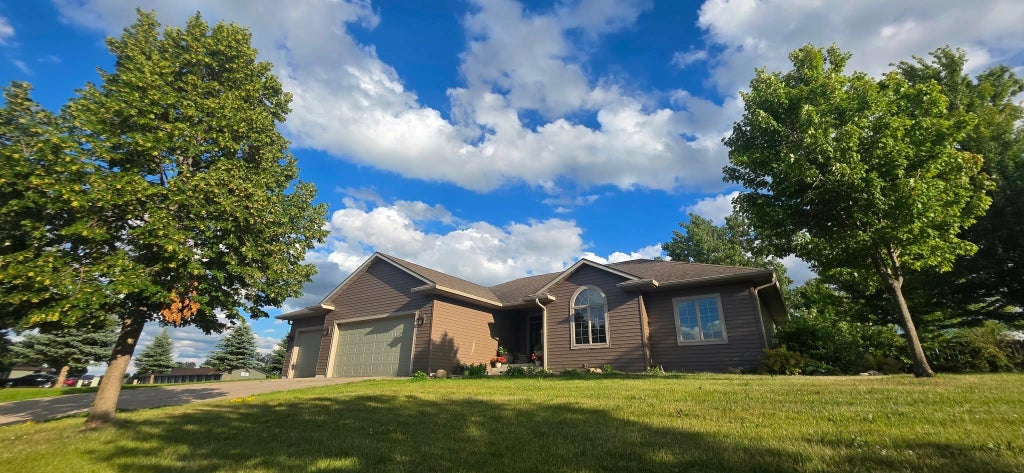 Photo of 3003 Lake Chapeau Drive, Albert Lea, MN 56007 (MLS # 7100101)