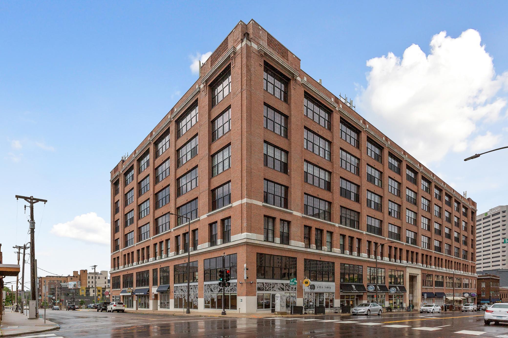 500 Robert Street N 604