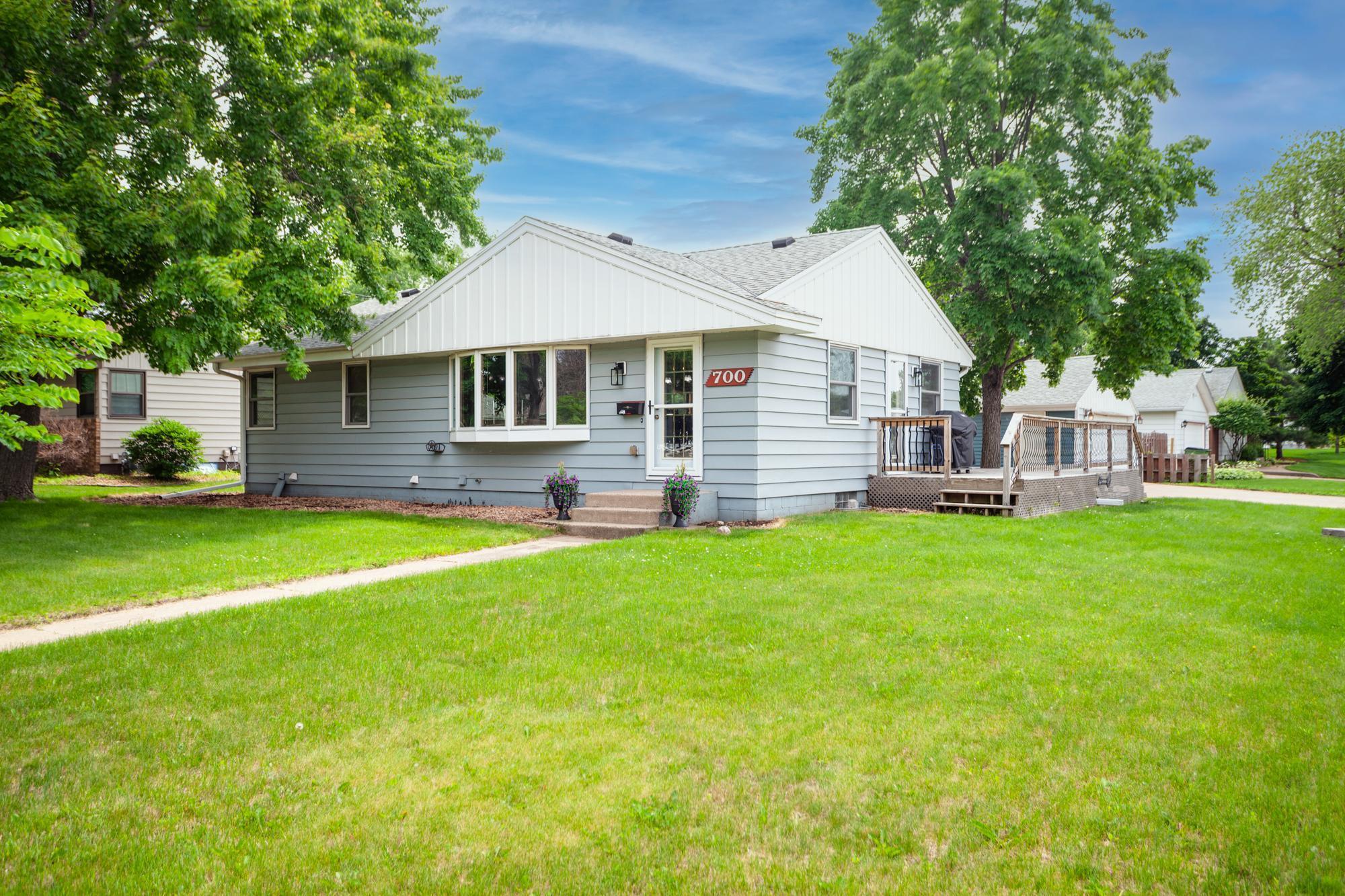 700 Kennaston Drive NE