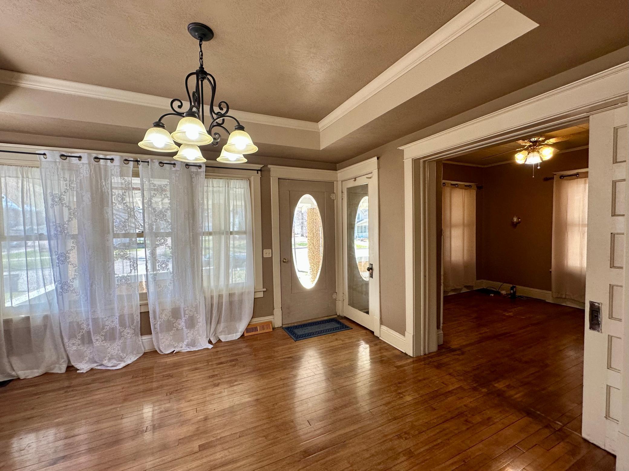 742 N Freeman Avenue