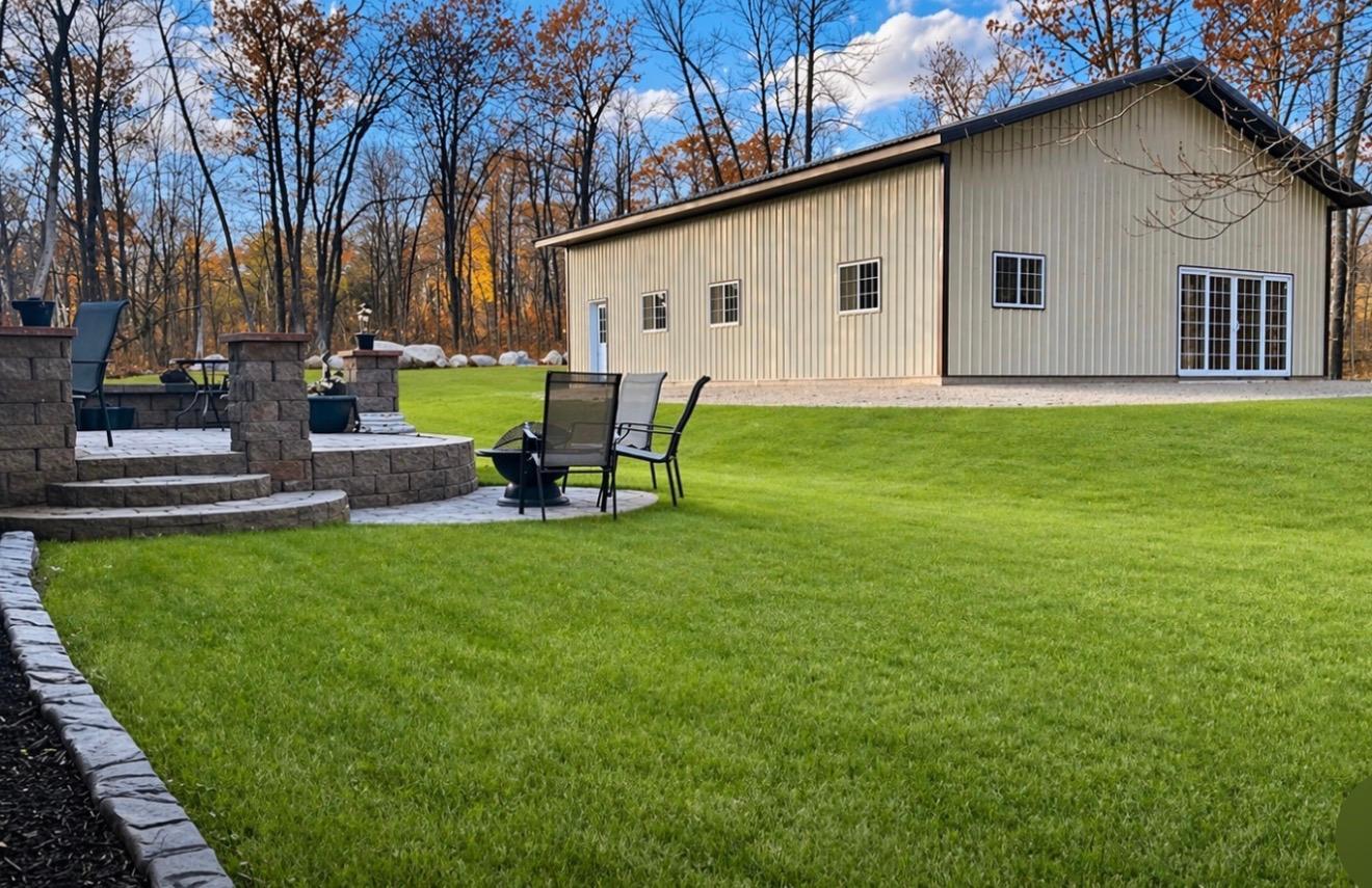 10813 Steamboat Loop NW