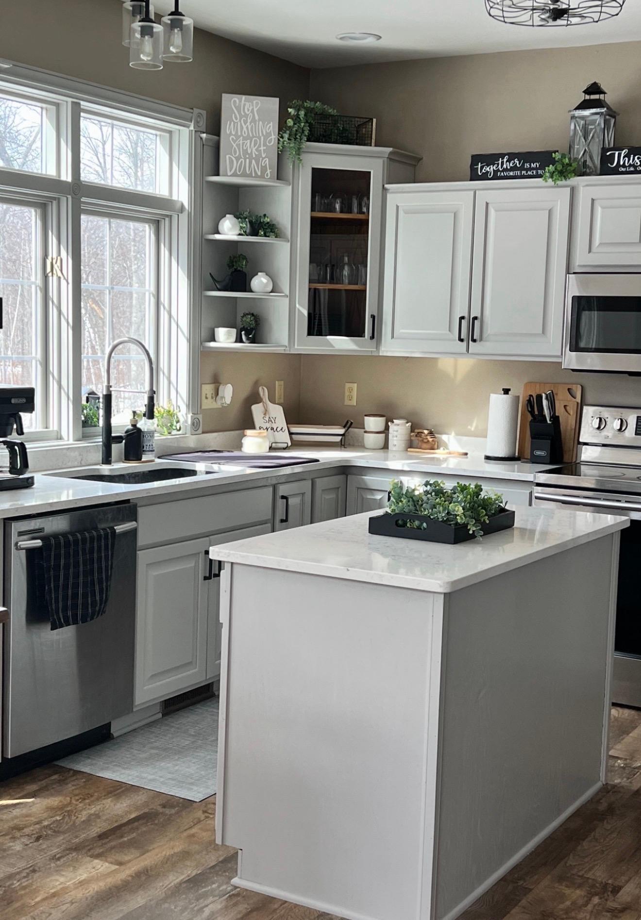 10813 Steamboat Loop NW