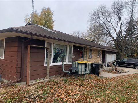 Photo of 104 SE 8th Avenue, Fairfax, MN 55332 (MLS # 6822156)